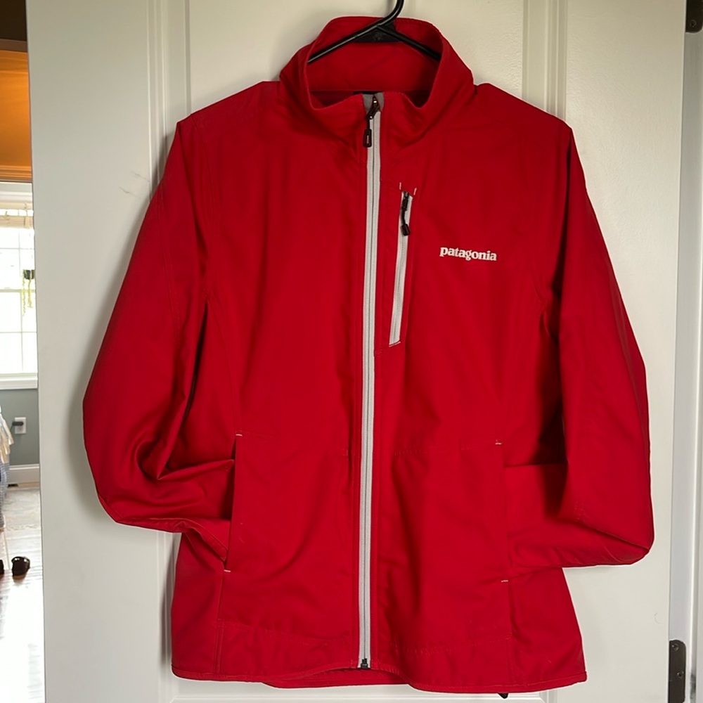 Patagonia lightweight jacket